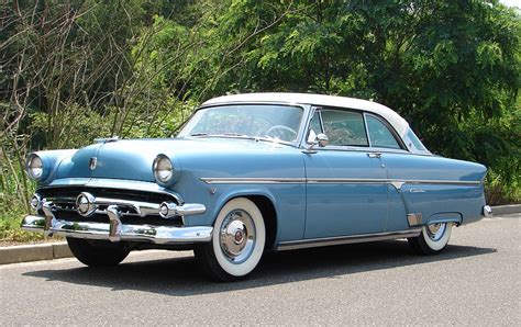 In addition, for fuel economy, the Ford Fairlane earns an out of a possible 5 stars. . 1954 ford fairlane